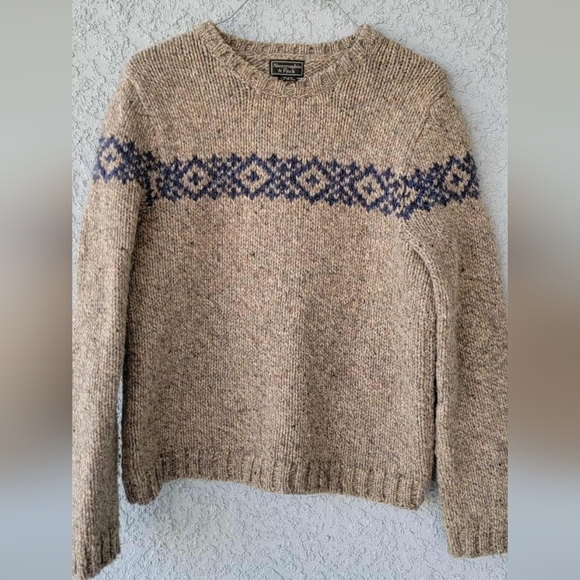 Abercrombie & Fitch Ta Crewneck Sweater - Picture 1 of 4
